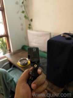 selling my go pro hero 9 with new enduro battery
