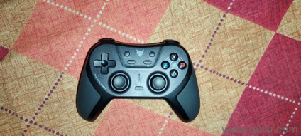 Brand new Tri mode bluetooth controller,with 11 months warranty remaining 