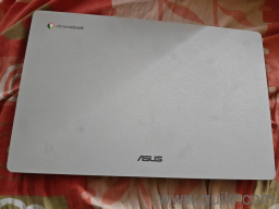 Hi nes Asus Chrome book N series  Cx15 with 4GB Ram and 64GB external 
