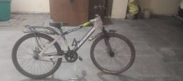 Roger Cycle with dual disk brakes with new condition without any accid