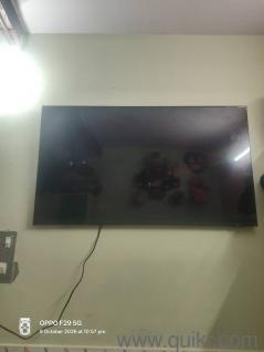 fabulous condition and display colours mind blowing and sound quality is very good 