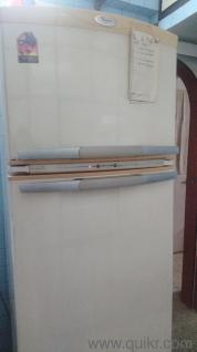 380 lts double door Whirlpool fridge in excellent condition