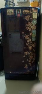 want to sell fridge on urgent basis