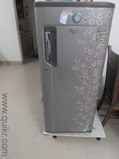 Whirlpool 210 Litre. Working perfectly fine