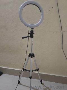 Tripod with Ring Light for Sale 