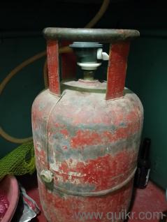 Gas stove or gas burner pipe and Clylinder Urgent sale before 12th November